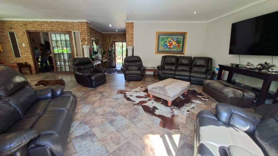 5 Bedroom Property for Sale in Rietvly A H North West